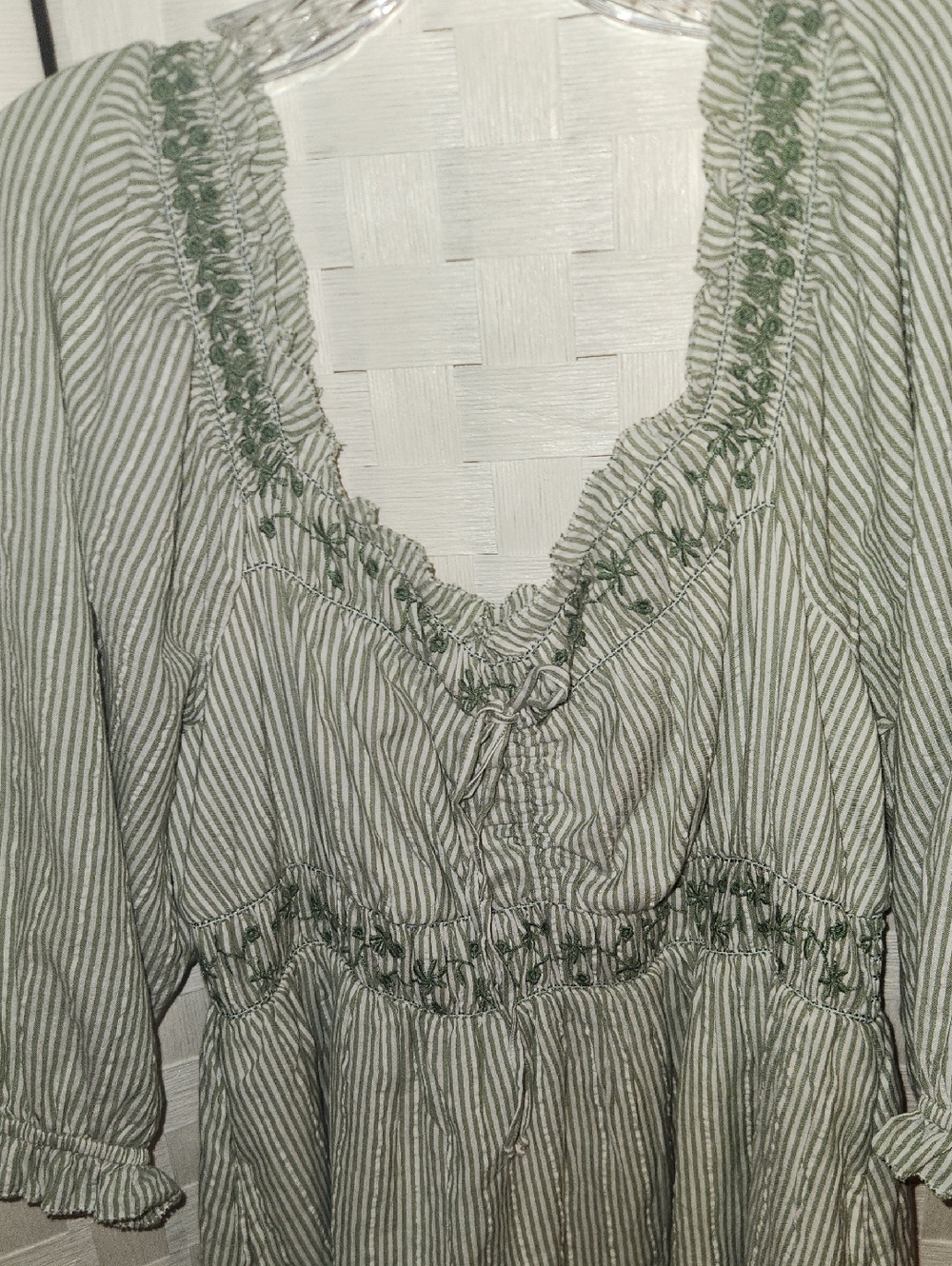 American Eagle Green and white striped Puff Sleeve, Lined Dress Size L - Picture 3 of 7